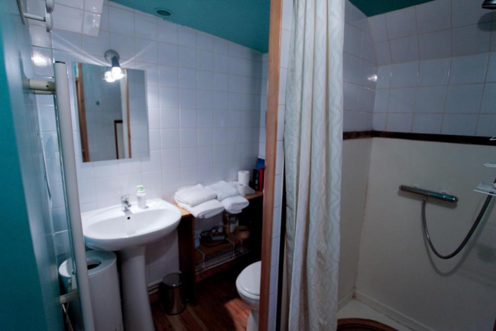 Péniche - Le Nénuphar Hotel Parigi Esterno foto